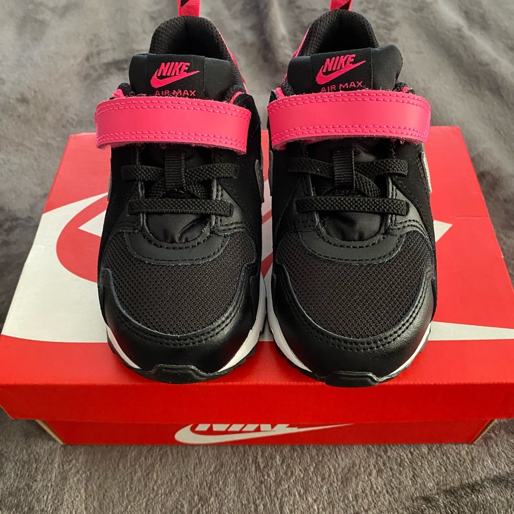 Brand New Nike Air Max ~ Girls ~ Size 9C